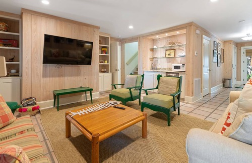 Debordieu Colony House | Inviting Vacation Home Directly on Beach