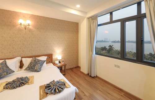 Hlaing Hotel | Inya View Hotel