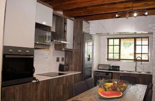 Hazyview House | Inyamatane 227B Kruger Park Lodge