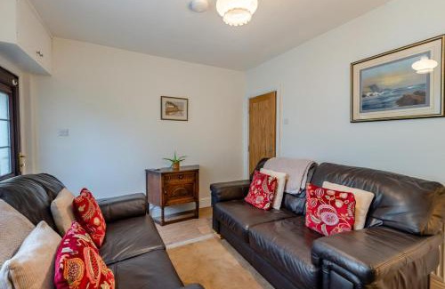 Allonby House | Iona Cottage - Allonby