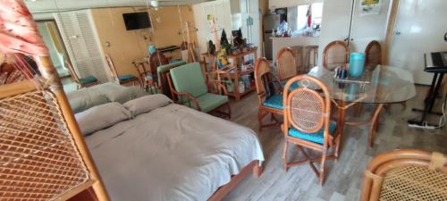 Club Deportivo House | IOW4 LM Yoga Lounge
