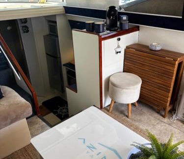 Sete Boat Rental | IPANEMA - JOLI BATEAU à QUAI