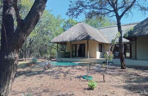 Phalaborwa Cabin | Iphupho Ba-Phalaborwa Estate Bush Lodge