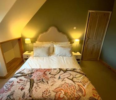 Seale Apartment | Ipsley Lodge Apartment Surrey Hills