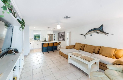 Indian Rocks Beach Villa | IRB Harbor House Semi-Private Waterfront Pool Villa