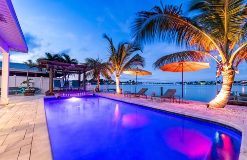 Indian Rocks Beach Villa | IRB Harbor House Semi-Private Waterfront Pool Villa