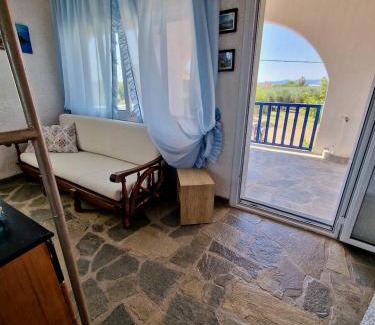 Pangaio House | Irida