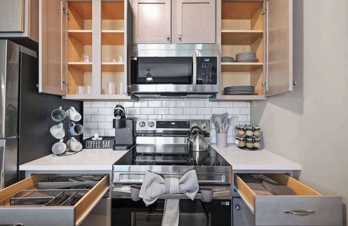 Whitestown Apartment | IRIE Living, Refresh Kg 2Bd+Gym+Pool, BRAND NEW!
