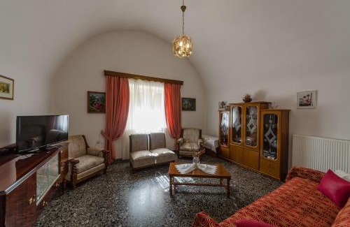 Leonidio House | Irini and Petros House