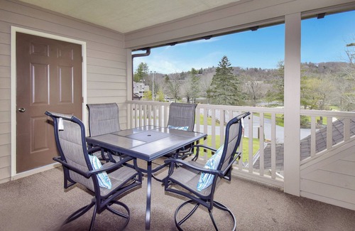 Blowing Rock Condo | Iris 4 | Fireplace, Restaurant, Pool, Spa