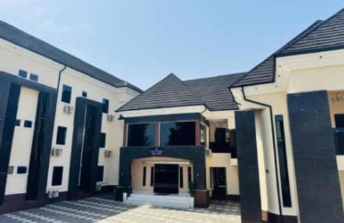 Kwara Hotel | Iris Chen Hotel and Suites