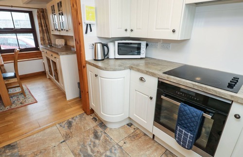 Pendeen House | IRIS COTTAGE, character holiday cottage, with open fire in Pendeen