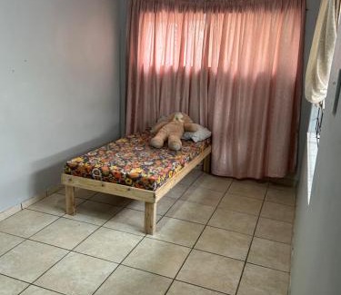Belhar House | Iris Guest Room