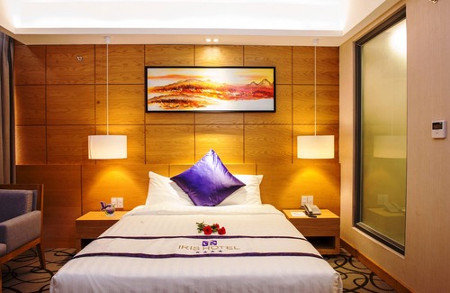 Ninh Kieu Hotel | Iris Hotel