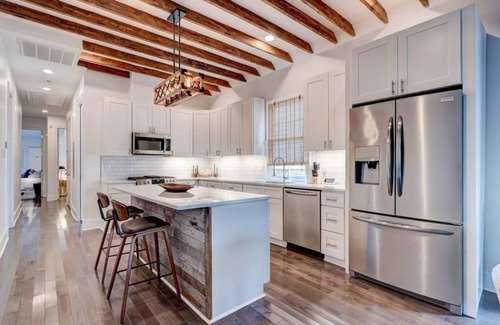 Saint Thomas Development Apartment | Irish Channel Elegance: Exclusive 3BR, 2BA Home. Living, Kitchen, NOLA Comfort Awaits