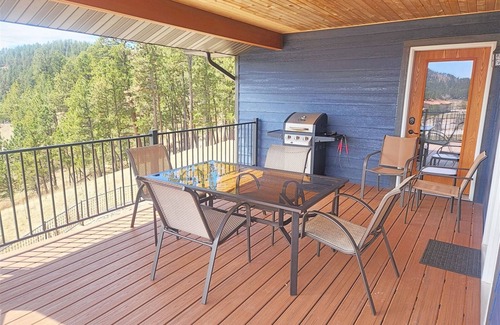 Hill City House | Iron Horse Lookout Beautiful Home with Downtown View