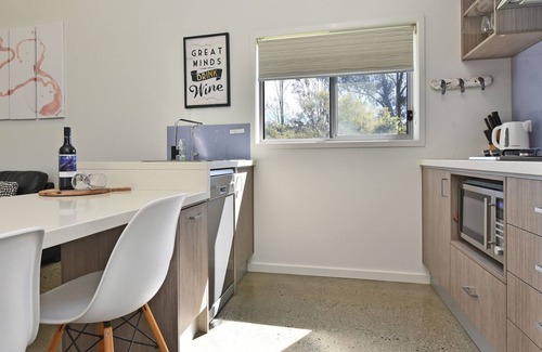 Pokolbin Villa | Ironbark Hill Villa 4