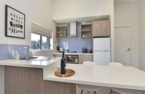 Pokolbin Villa | Ironbark Hill Villa 4