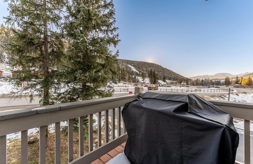 Mountain House Villa | Ironwood #2984: 2 by Summit County Mountain Retreats