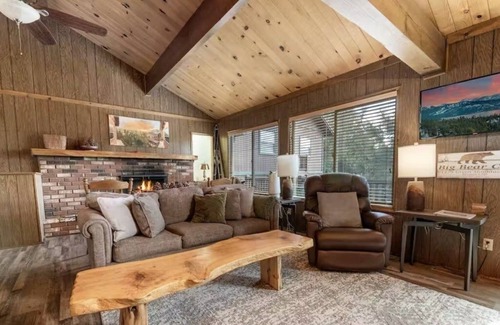 Whispering Forest Cabin | Ironwood Cabin - Backs To Hiking Trails And Has Slope Views! 3 Bedroom Cabin