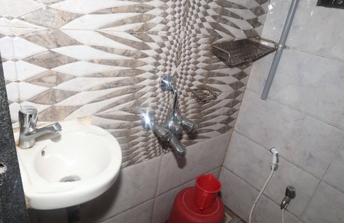 Surathkal Hotel | iROOMZ Hotel Shree Krishna Palace
