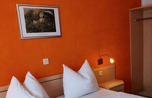 Sankt Georgen im Attergau Apartment | Irrsee - Frühstückspension Holzapfel