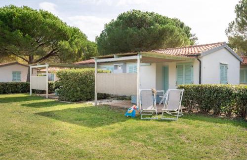 Piombino Apartment | ISA-Appartament Charme, 4 beds, air conditioning and private outdoor area in Village with 6 swimming-pools, only 1 km from the beach