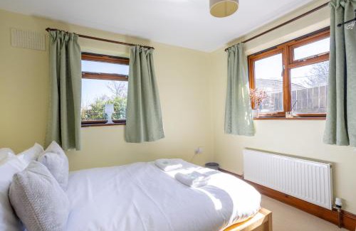 Dunnington Apartment | Isabella Place in York - 3 Bed Property, 2 Double Beds, 1 Large Double Bed, Ideal for Families