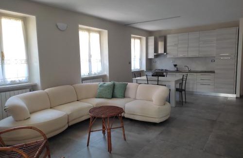 Riva di Solto House | IseoLakeRental - La Filandina