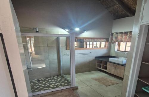 Silver Lakes Cabin | Isilwane Bush Camp