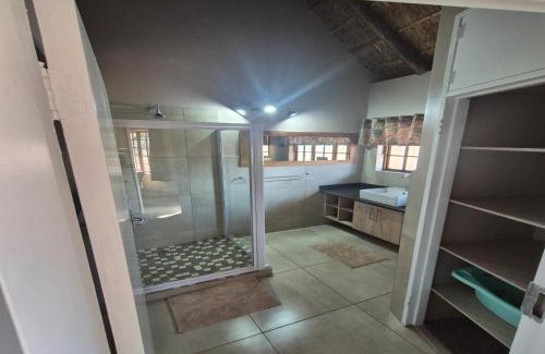 Silver Lakes Cabin | Isilwane Bush Camp