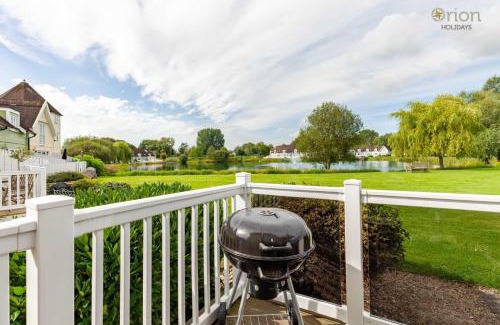 South Cerney House | Isis Lakes 55, Lakeside Lodge - P