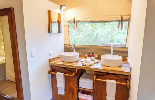 Paquera Hotel | Isla Chiquita Glamping Hotel