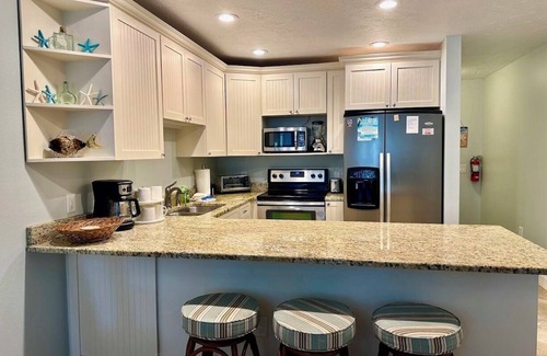Ilexhurst Condo | Island Beach Club 21 - Anna Maria Island - Condo 2 Bedroom/2 Bath gulf.