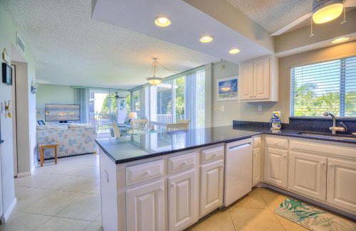 Sanibel House | Island Beach Club #330B