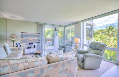 Sanibel House | Island Beach Club #330B