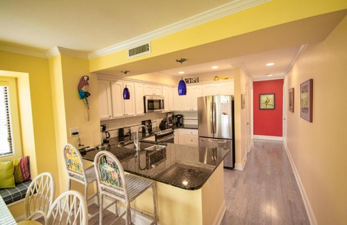 Atlantic Beach Apartment | Island Beach & Racquet Club H-205