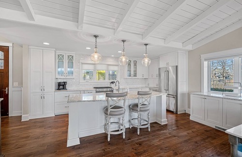 Terrell House | Island Breeze by SoCharm | Breathtaking/Expansive Lake Views