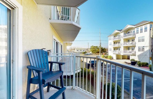 Midtown Ocean City Hotel | Island Cabana