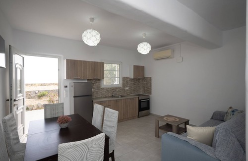 Plintri Apartment | Island Dreaming Opal 2 Bd w shared pool