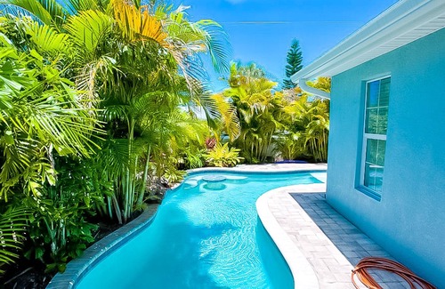 Holmes Beach House | Island Escape by AMI Locals