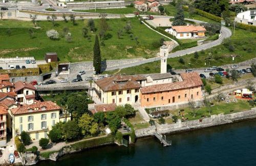 Tremezzina House | Island Garden - Ossuccio, Tremezzina by LoveComo