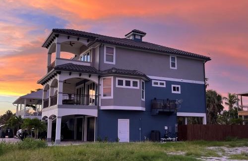 Mid Island House | Island Grande by Sun Palace Vacations