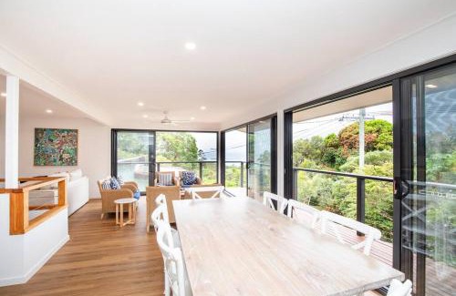 Point Lookout House | Island Hideaway + 1 min to Cylinder Beach + Sleeps 10