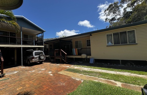 Brisbane Waterfront House | Island Home is Located on beautiful Moreton Island in the township of Kooringal