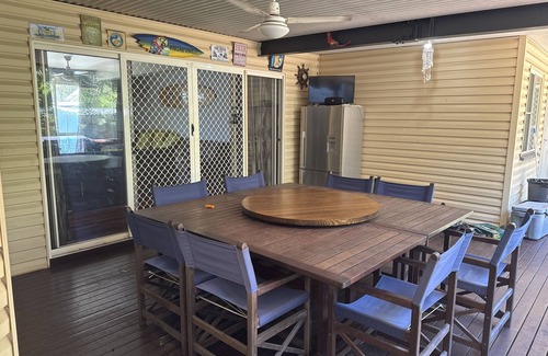 Brisbane Waterfront House | Island Home is Located on beautiful Moreton Island in the township of Kooringal