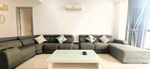 Seri Tanjung Pinang Apartment | Island Jazz Loft with Bathtub & Seaview - Jazz Suites by Ocean Luxe