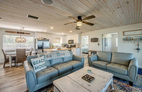 Placida House | Island Life Little Gasparilla Home Waterfront on the Bay w/Private Dock