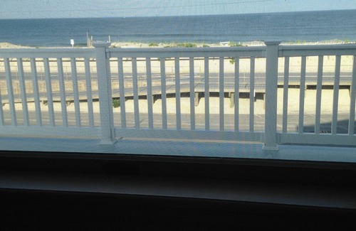 Ortley Beach Villa | Island Mansion Ocean View Heated Pool 10 Bedrooms 2 Sundecks 2 HotTubs 4 Bathrms