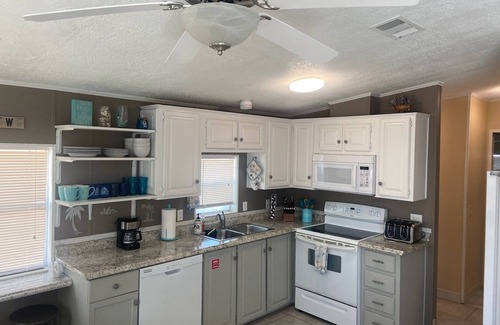 Cudjoe Key Cottage | Island Oasis ~ YOUR Paradise awaits in Venture Out Resort!